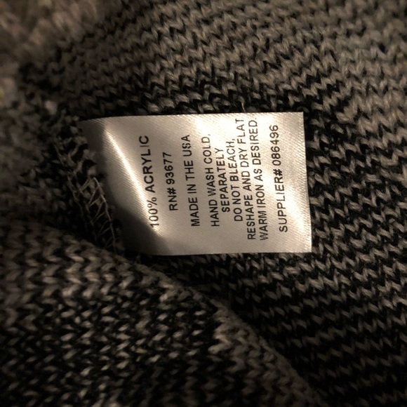 🐾 Animal Print Sweater🖤 - Picture 4 of 5